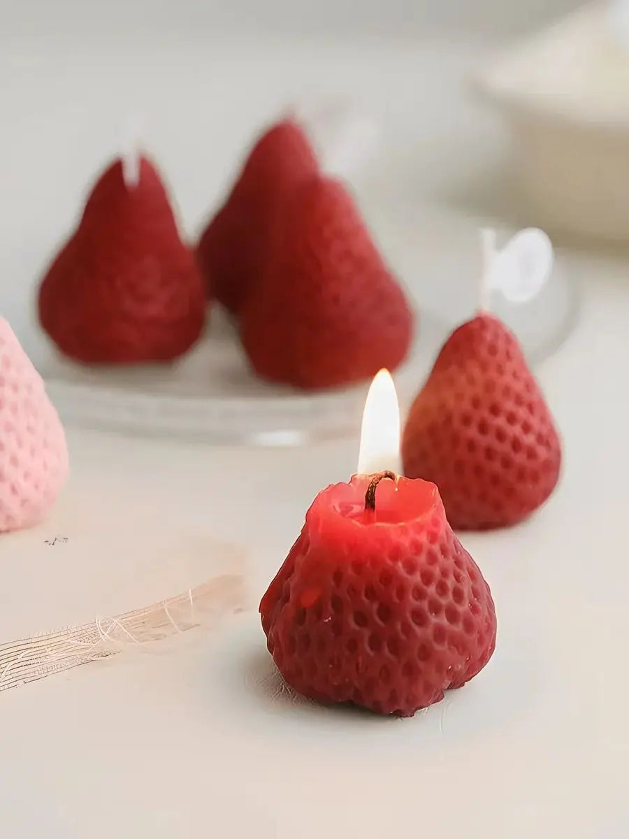 4pcs Strawberry-Shaped Miniature Scented Candles Realistic Fruit-Scented Aromatherapy Candles Perfect as a Trendy Photo Prop